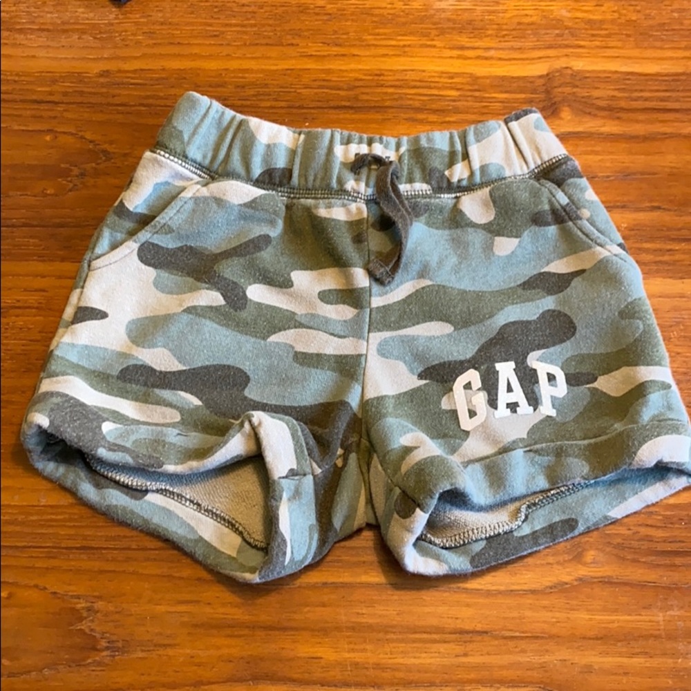 Gap camouflage sweatshirt fabric shorts - size 8